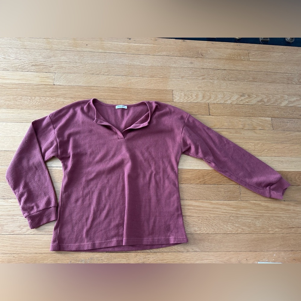 Two piece set: Ribbed V-Notch Long-Sleeve Top with matching shorts in Mauve